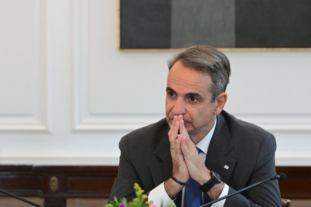 Greek PM to Meet University Rectors Over Campus Security