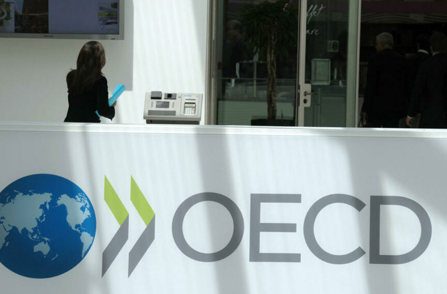 OECD Projects Greek GDP to Reach 2% in 2025